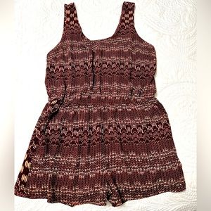 Romper with elastic waist and pockets